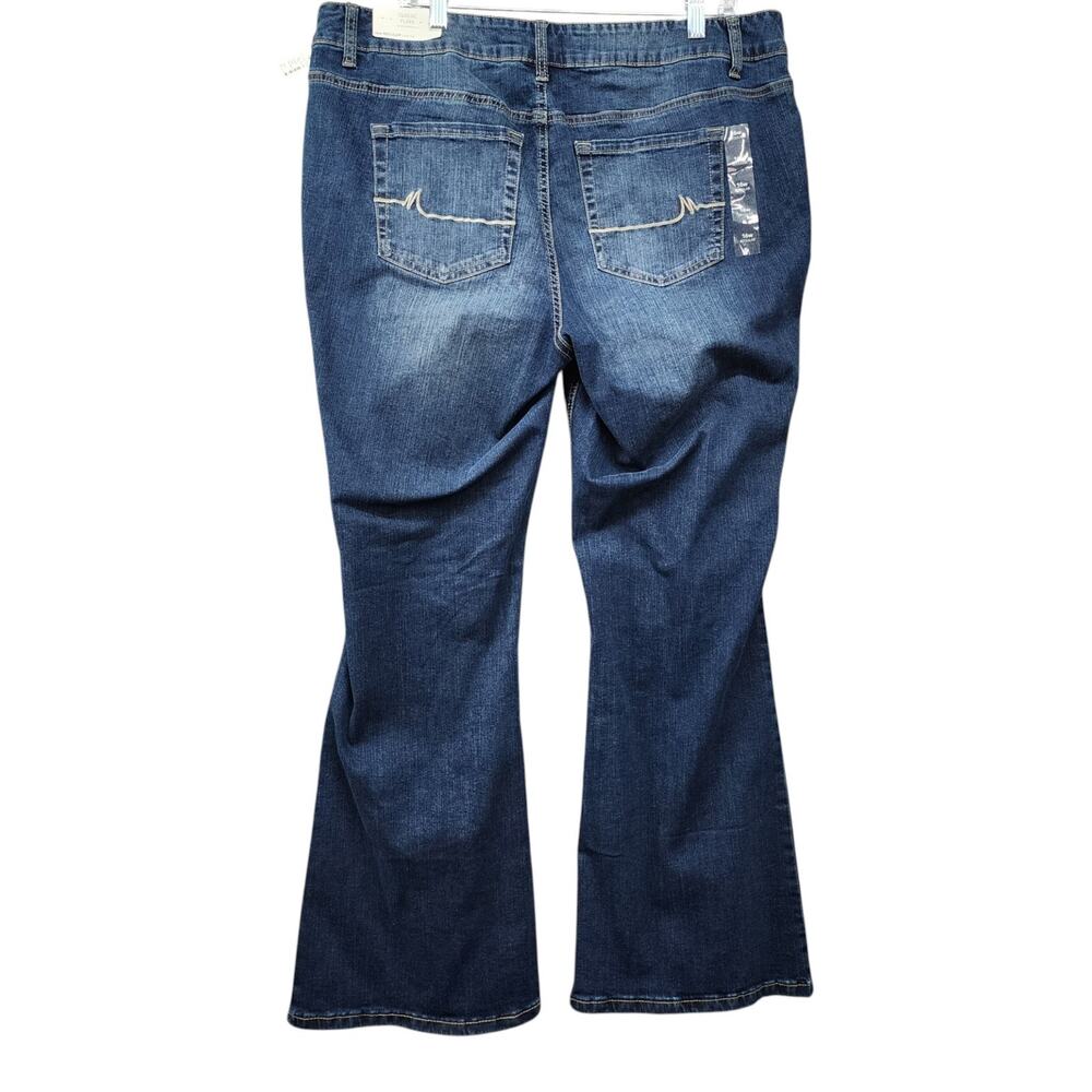 Maurices Jeans 16W Classic Flare Mid Rise Stretch Denim Dark Wash 38x30 NWT - Picture 3 of 16